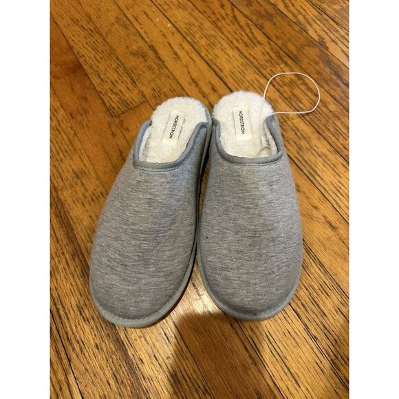 Nordstrom Shoes - Nordstrom Rack Womens Gray Slippers Fuzzy interior Sz XL Slip-on closed toe